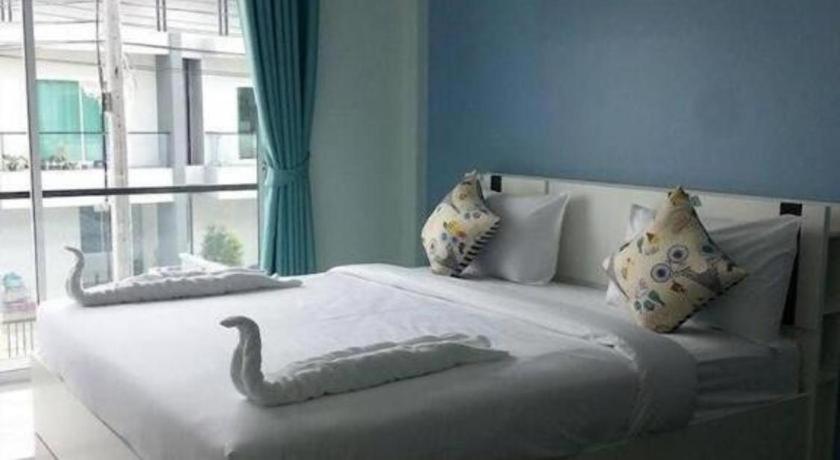 Kim Lung Airport Hotel Patong Exterior foto